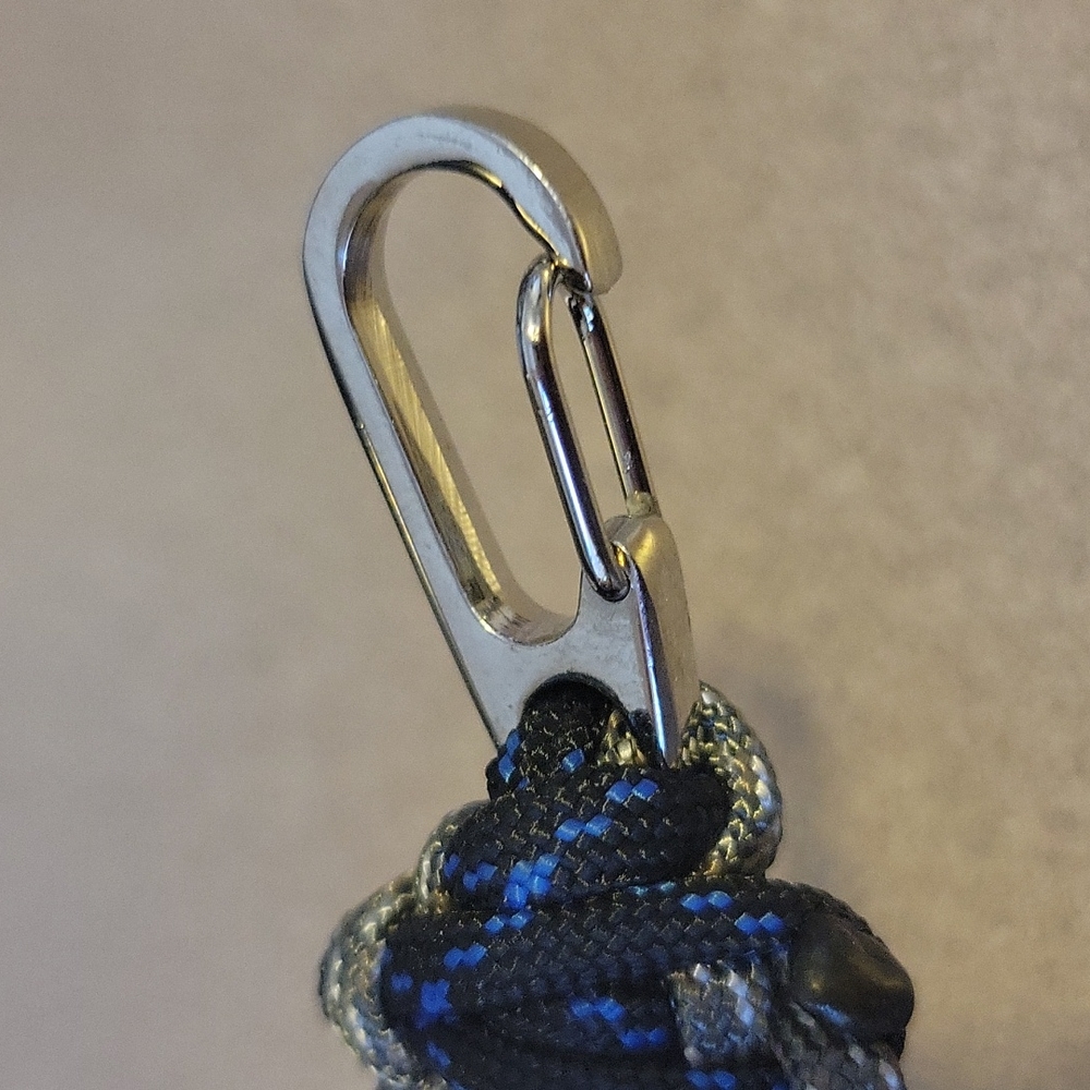 Quick release paracord Keychain - Picture 3 of 3